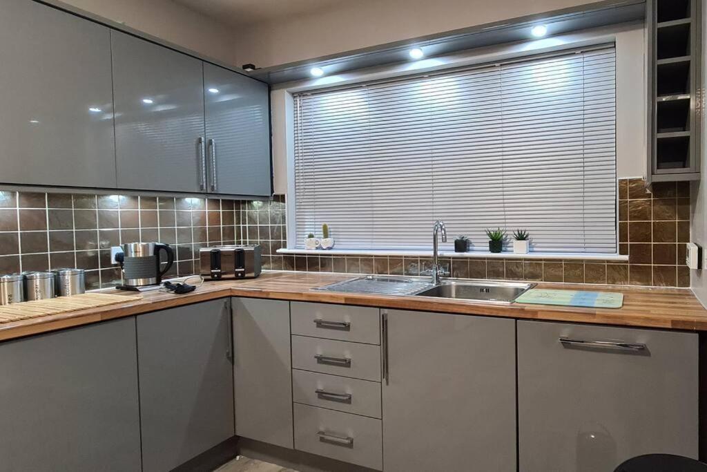 Millhouse Cottage A Luxury 3 Bed Bungalow Антрім Екстер'єр фото